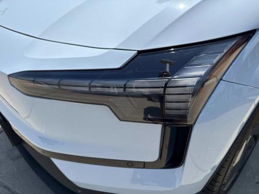 2025 Volvo EX30 Twin Motor Ultra