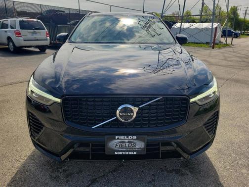 2025 Volvo XC60 Plug-In Hybrid T8 Plus