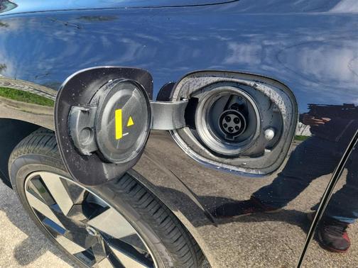 2025 Volvo XC60 Plug-In Hybrid T8 Plus