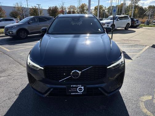 2025 Volvo XC60 B5 Plus