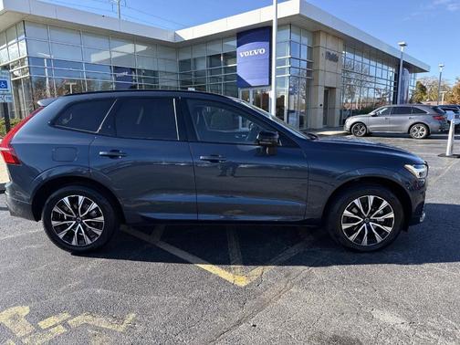 2025 Volvo XC60 B5 Plus