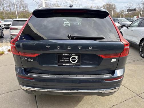 2023 Volvo XC60 Recharge Plug-In Hybrid T8 Plus Bright Theme