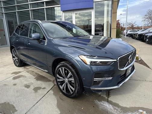 2023 Volvo XC60 Recharge Plug-In Hybrid T8 Plus Bright Theme