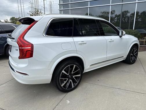 2023 Volvo XC90 B6 Plus 6-Seater
