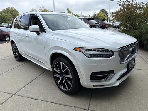 2023 Volvo XC90 B6 Plus 6-Seater
