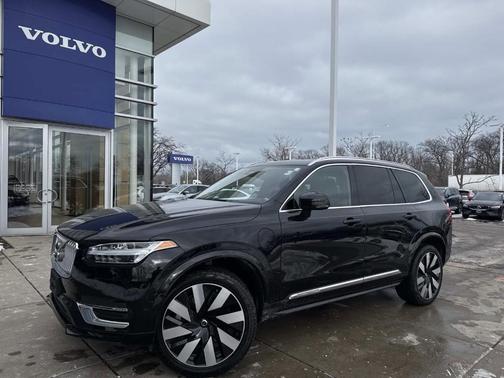 2024 Volvo XC90 Recharge Plug-In Hybrid T8 Plus Bright Theme 7 Passenger