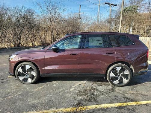 2025 Volvo EX90 Twin Motor Performance Ultra 6-Seater
