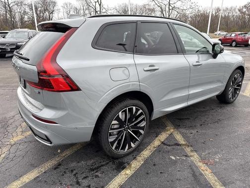 2026 Volvo XC60 B5 Ultra