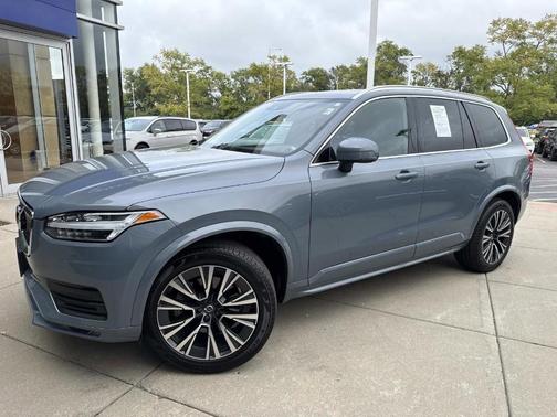 2020 Volvo XC90 T6 Momentum 6 Passenger