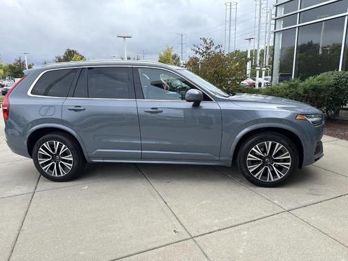 2020 Volvo XC90 T6 Momentum 6 Passenger