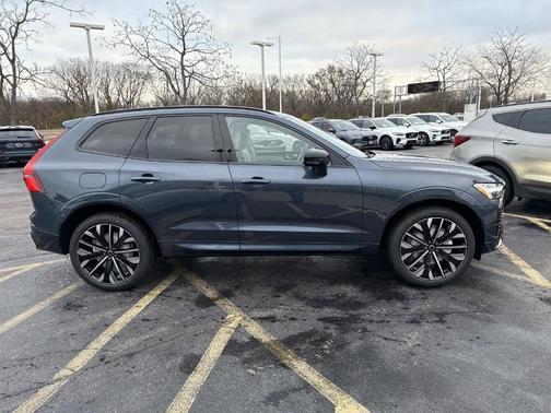 2026 Volvo XC60 B5 Ultra