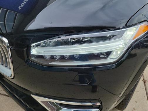 2022 Volvo XC90 Recharge Plug-In Hybrid T8 Inscription Extended Range 7P