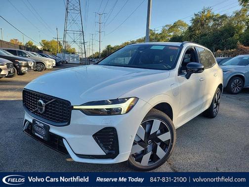 2025 Volvo XC60 Plug-In Hybrid T8 Plus