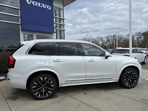 2026 Volvo XC90 Plug-In Hybrid T8 Plus 7-Seater