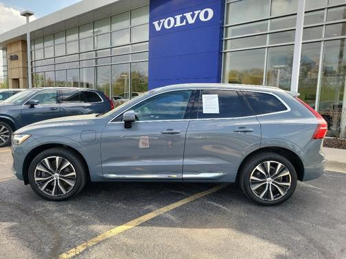 2022 Volvo XC60 Recharge Plug-In Hybrid T8 Inscription Expression Extended Range