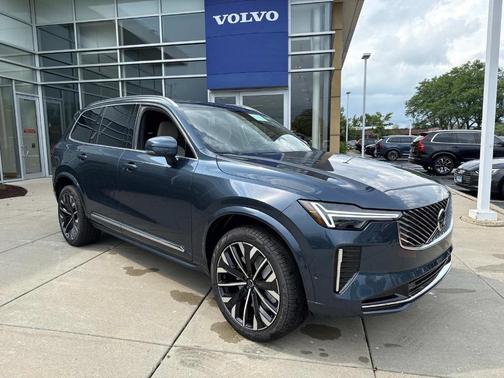 2026 Volvo XC90 B6 Plus 7-Seater