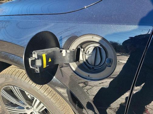 2025 Volvo XC90 Plug-In Hybrid T8 Plus 6-Seater