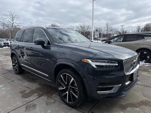 2024 Volvo XC90 B6 Ultimate Bright Theme 6-Seater