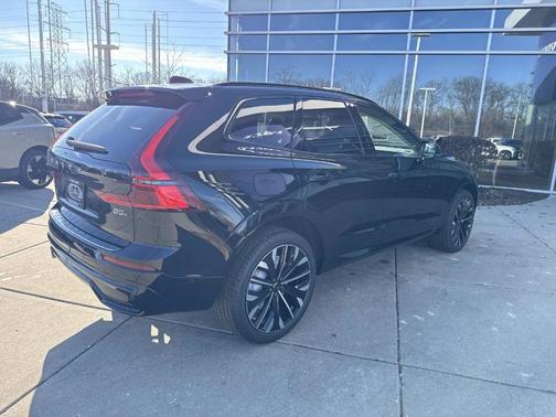 2026 Volvo XC60 B5 Ultra