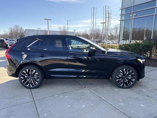 2026 Volvo XC60 B5 Ultra