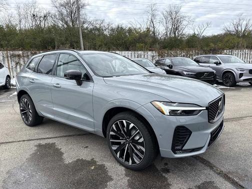 2026 Volvo XC60 B5 Ultra