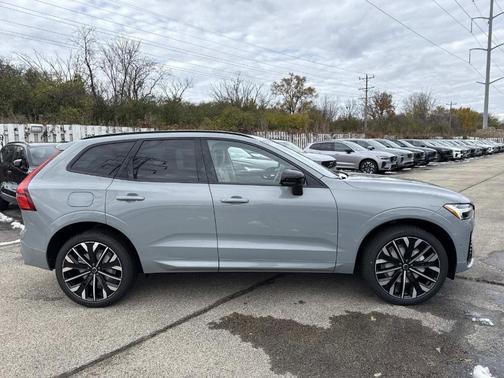 2026 Volvo XC60 B5 Ultra