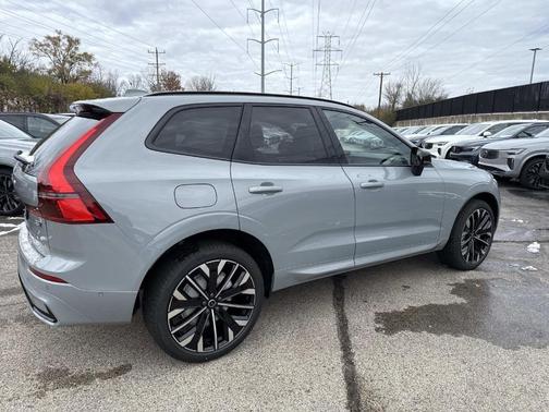 2026 Volvo XC60 B5 Ultra