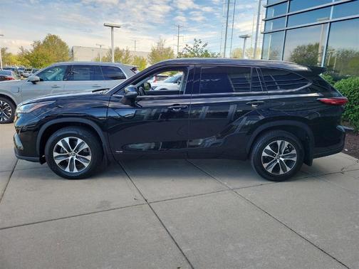 2022 Toyota Highlander Hybrid