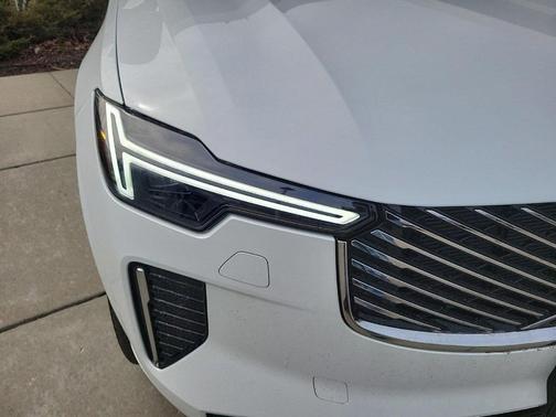 2025 Volvo XC90 Plug-In Hybrid T8 Plus 7-Seater