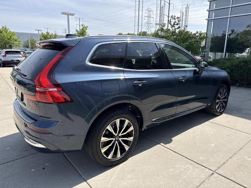 Denim Blue Metallic 2023 Volvo XC60 B5 Plus Bright Theme