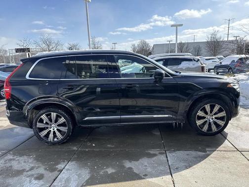 2024 Volvo XC90 Recharge Plug-In Hybrid T8 Plus Bright Theme 7 Passenger