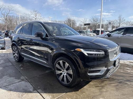 2024 Volvo XC90 Recharge Plug-In Hybrid T8 Plus Bright Theme 7 Passenger