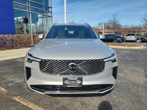 2025 Volvo XC90 B6 Core