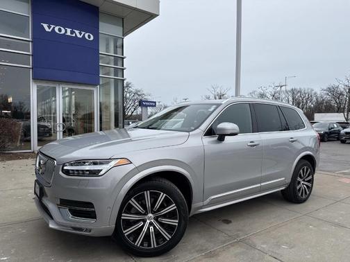 2024 Volvo XC90 B6 Plus Bright Theme 7-Seater