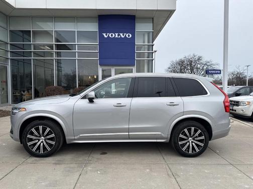 2024 Volvo XC90 B6 Plus Bright Theme 7-Seater