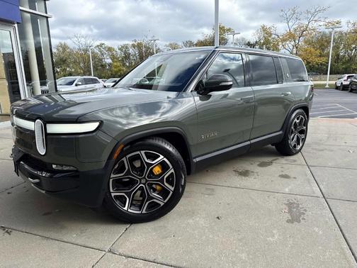 2022 Rivian R1S Launch Edition