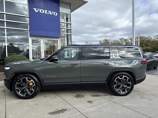 2022 Rivian R1S Launch Edition