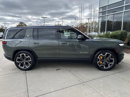 2022 Rivian R1S Launch Edition
