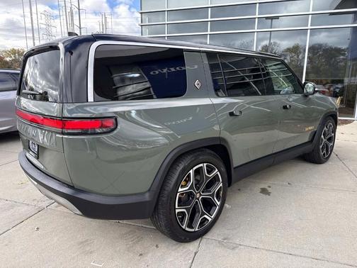 2022 Rivian R1S Launch Edition