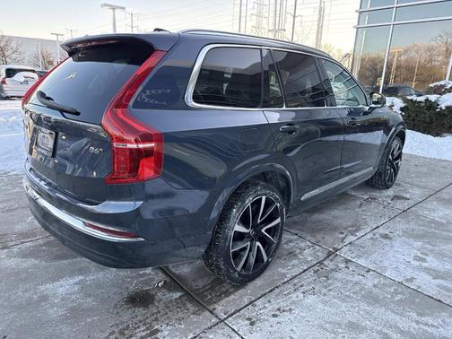 2024 Volvo XC90 B6 Plus Bright Theme 7-Seater