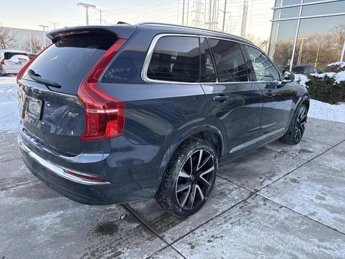 2024 Volvo XC90 B6 Plus Bright Theme 7-Seater