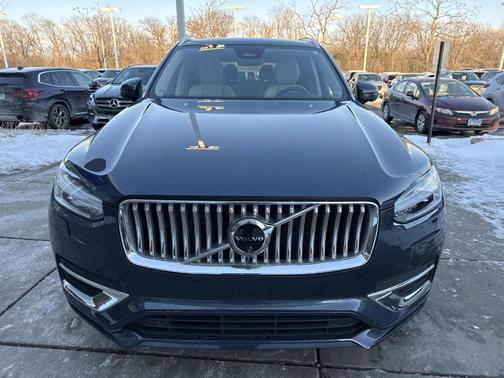 2024 Volvo XC90 B6 Plus Bright Theme 7-Seater