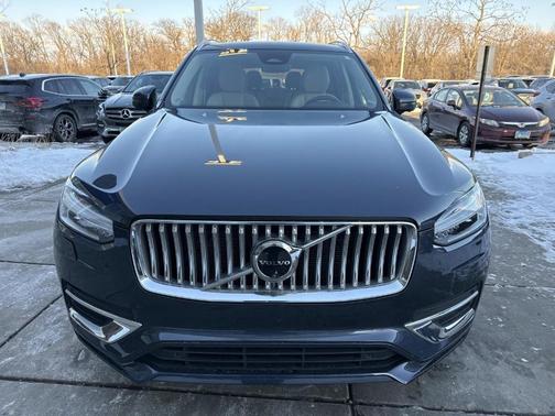 2024 Volvo XC90 B6 Plus Bright Theme 7-Seater