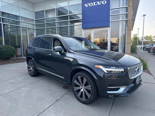 2022 Volvo XC90 T6 Inscription 7 Passenger