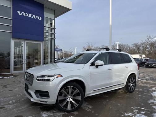 2023 Volvo XC90 B6 Ultimate 6-Seater