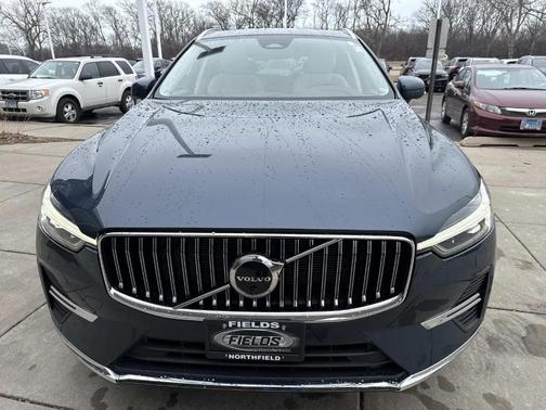 2023 Volvo XC60 B5 Plus Bright Theme