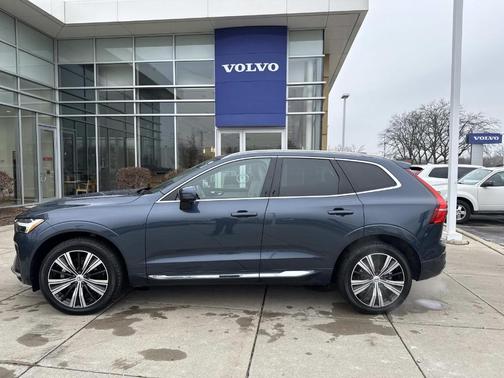 2023 Volvo XC60 B5 Plus Bright Theme