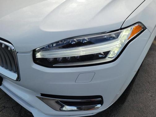 2023 Volvo XC90 B6 Plus 6-Seater