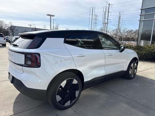 2026 Volvo EX30 Twin Motor Ultra