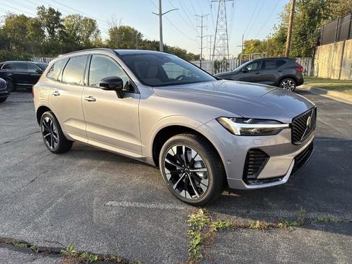 2026 Volvo XC60 B5 Plus